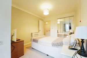 BEDROOM- click for photo gallery